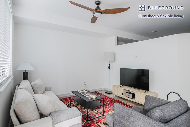 221 SW 12th St in Miami, FL - Building Photo - Building Photo