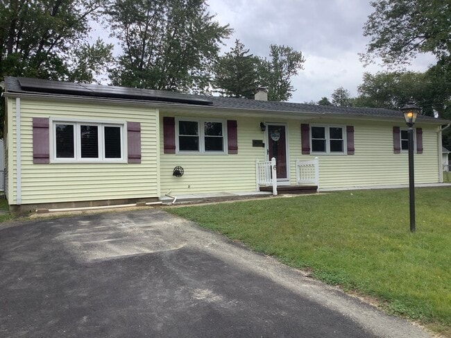 property at 6 Redwood Rd