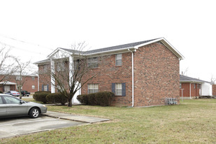 5305 Sennridge Dr in Louisville, KY - Building Photo