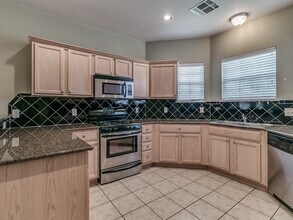 15808 San Nicholas Dr in Edmond, OK - Building Photo - Building Photo