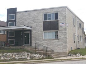 6535 Beloit Rd in West Allis, WI - Building Photo