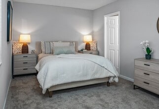 Mandalane in Wheeling, IL - Building Photo - Building Photo