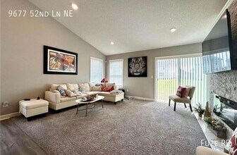 9677 52nd Ln NE in Saint Michael, MN - Foto de edificio - Building Photo