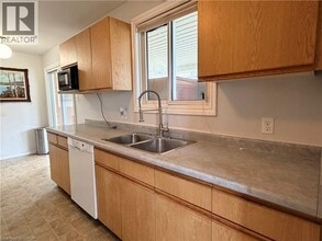 259 Camille Crescent in Waterloo, ON - Building Photo - Building Photo