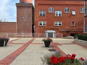 45 Main St, Unit 221 in Wareham, MA - Building Photo - Building Photo