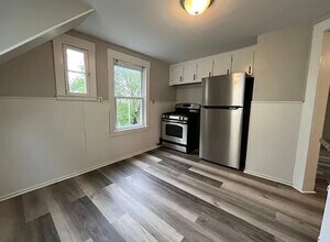 186 Greene St in Bristol, CT - Foto de edificio - Building Photo