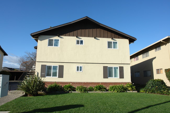 1347 San Tomas Aquino Pkwy in San Jose, CA - Building Photo - Building Photo