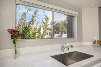 3709 Summershore Ln in Westlake Village, CA - Building Photo - Building Photo