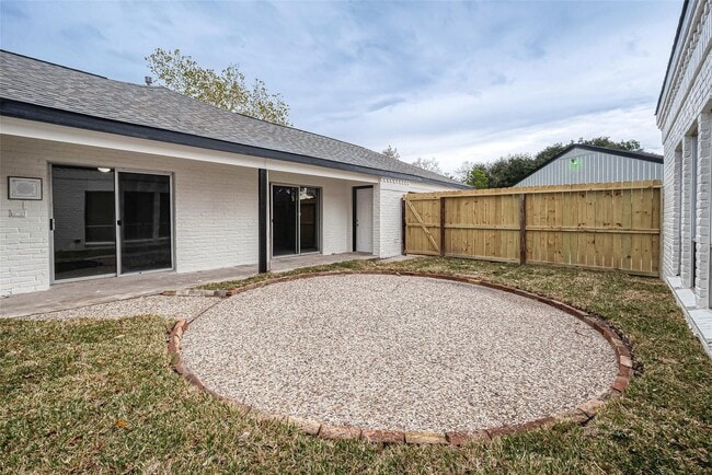 property at 10811 Villa Lea Ln