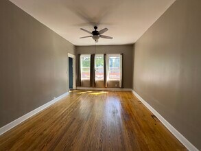 1924 N St Louis Ave in Chicago, IL - Building Photo - Building Photo