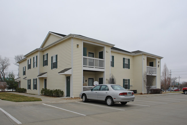 Harper Square Apartments in Lawrence, KS - Building Photo - Building Photo