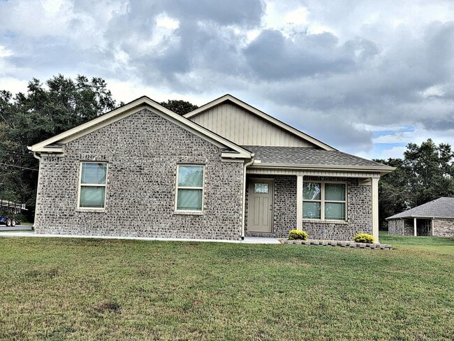 719 Iron Wood Dr in Hartselle, AL - Building Photo - Building Photo