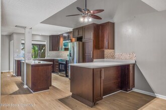 405 Hawthorne Ct in Indian Harbour Beach, FL - Building Photo - Building Photo