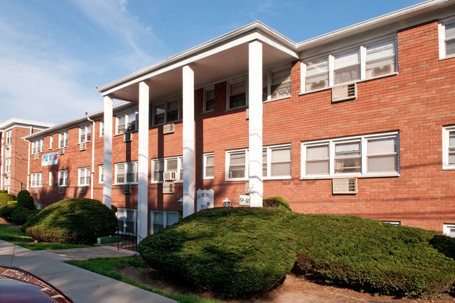 Villager Apartments in Irvington, NJ - Building Photo - Building Photo