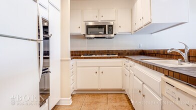 619 Indian Wells Ln in Thousand Oaks, CA - Building Photo - Building Photo