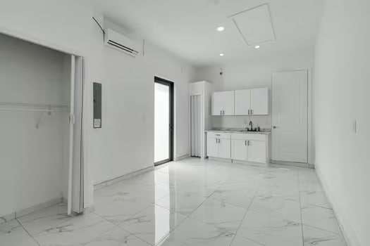 653 Stanley Ave in Lehigh Acres, FL - Building Photo