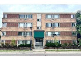 3120 Hennepin Ave, Unit 8 in Minneapolis, MN - Building Photo