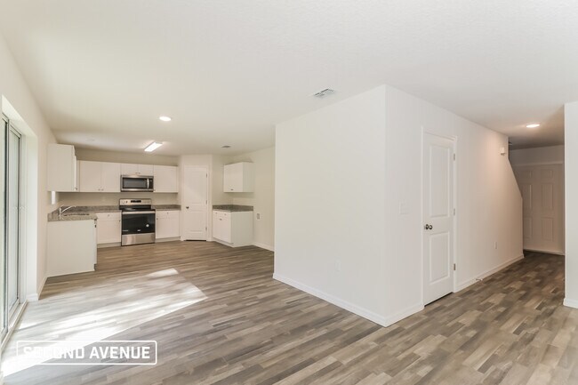 10811 N Hatari Dr in Citrus Springs, FL - Building Photo - Building Photo