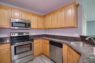 11391 N Woods Dr in Shelby Township, MI - Building Photo - Building Photo