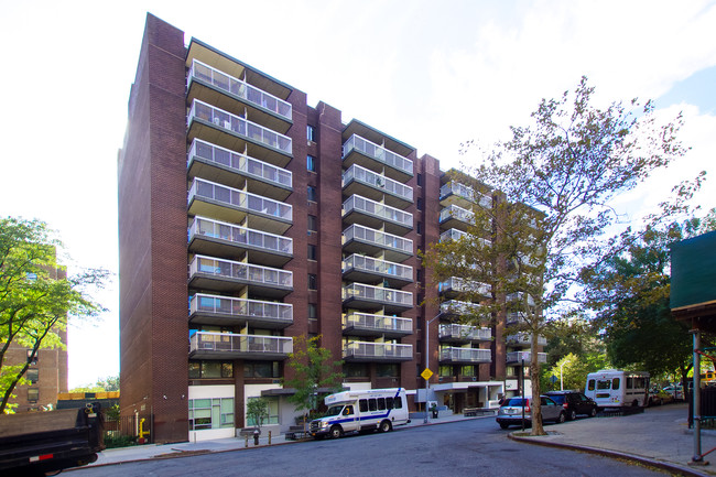 Tanya Towers in New York, NY - Building Photo - Building Photo