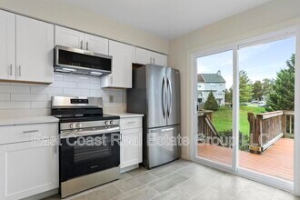 9114 Ridgefield Ln in Frederick, MD - Building Photo - Building Photo