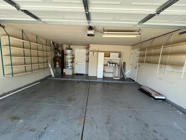 5819 Adobe Spring Way in Elk Grove, CA - Building Photo - Building Photo