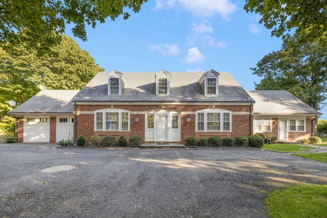 property at 8 Brenton Rd