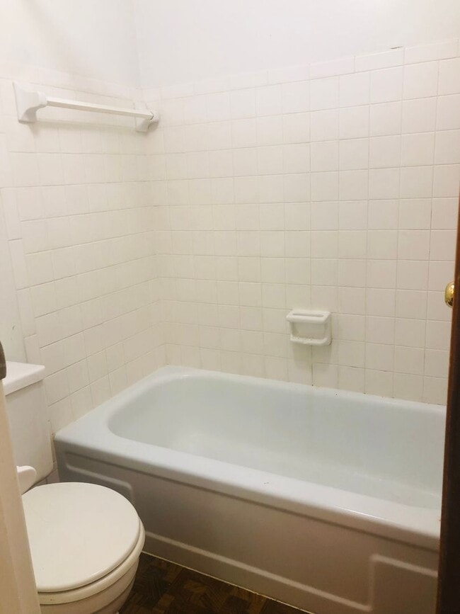 2028 Summit St in Columbus, OH - Building Photo - Building Photo