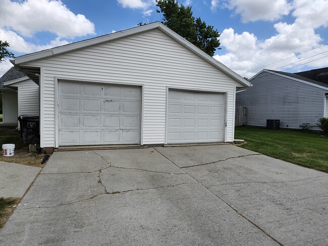 1017 Symphony St, Unit A in Lima, OH - Building Photo - Building Photo