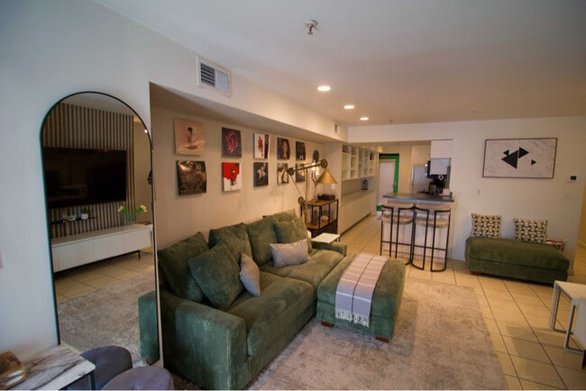 property at 517 L St NW