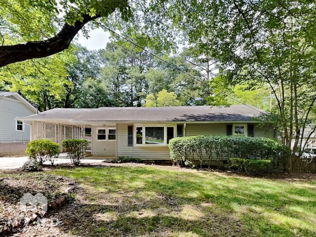 property at 668 Scott Cir