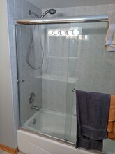 5473 N Parkside Ave, Unit Garden Apartment in Chicago, IL - Building Photo - Building Photo