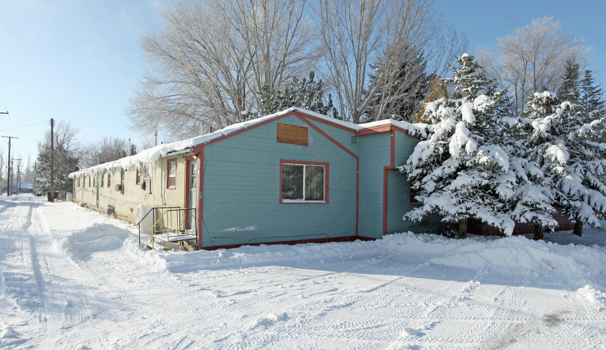 Gateway Apartments in Shoshone, ID - Building Photo