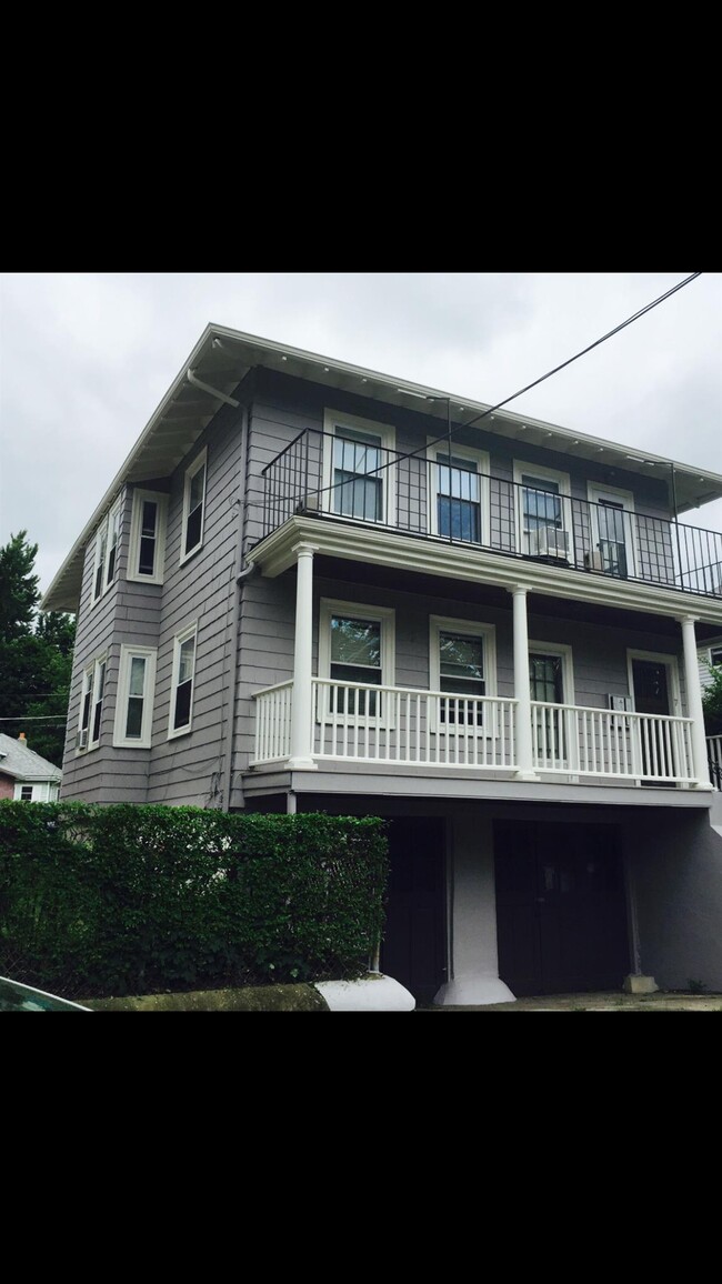 7 Greenleaf Ave in Medford, MA - Building Photo - Building Photo
