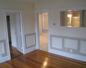 18 Bigelow St, Unit 1 in Boston, MA - Building Photo - Building Photo