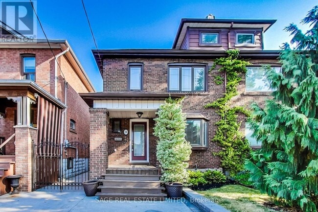 property at 194 Westwood Ave