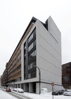 Quai de la Commune in Montréal, QC - Building Photo