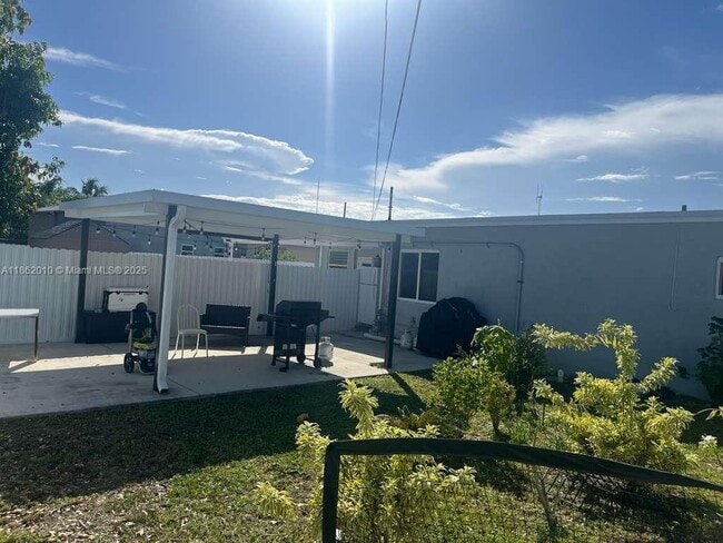 3500 SW 36th St in West Park, FL - Building Photo - Building Photo