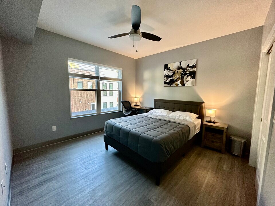 2500 N High St in Columbus, OH - Building Photo