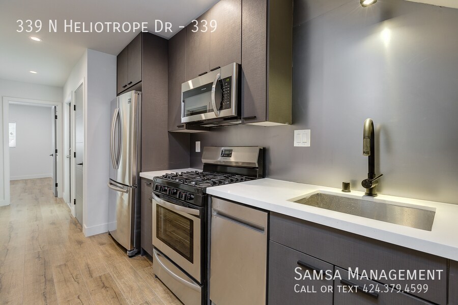 339 Heliotrope Dr in Los Angeles, CA - Building Photo