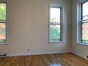 100 W 87th St in New York, NY - Building Photo - Building Photo