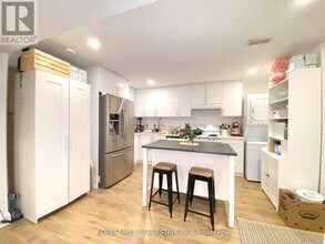 55 Toporowski Ave in Richmond Hill, ON - Building Photo - Building Photo