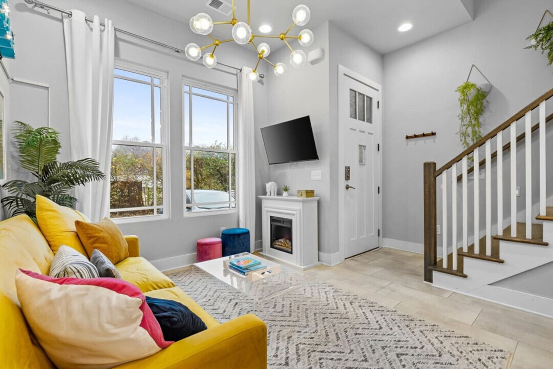 707 26th Ave N-Unit -ID1245937P in Nashville, TN - Building Photo