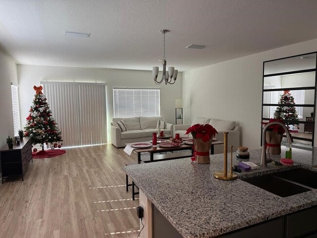 9348 Westside Hls Dr in Davenport, FL - Building Photo - Building Photo