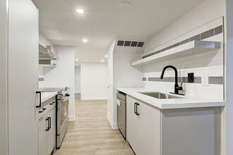 130 Lambton Ave in Toronto, ON - Building Photo - Building Photo