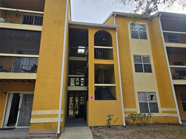 5267 Images Cir in Kissimmee, FL - Building Photo - Building Photo