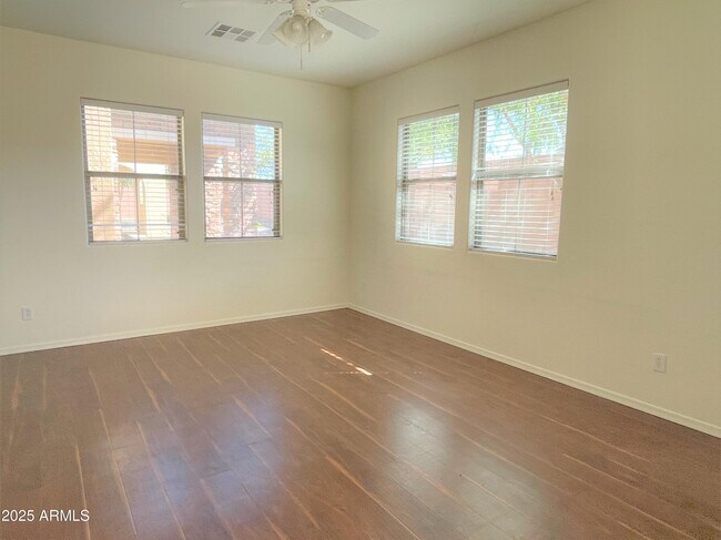 5330 W Chisum Trail in Phoenix, AZ - Building Photo - Building Photo