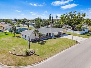 269 Algiers Dr in Venice, FL - Building Photo - Building Photo