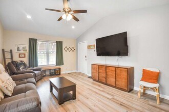 1325 Mile High Ct in Clarksville, TN - Building Photo - Building Photo