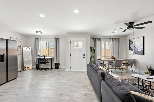 1826 E Illini St in Phoenix, AZ - Building Photo - Building Photo